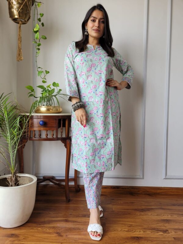 KURTI WITH PENT 47