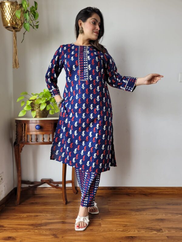 KURTI WITH PENT 80