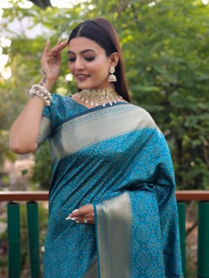 Pure Handloom Silk Teal Bandhej Patola Sarees